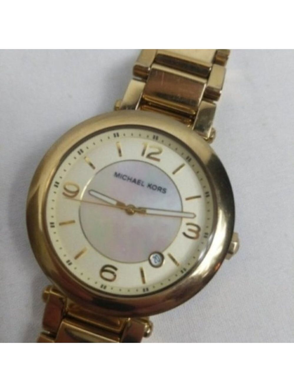 Michael Kors Mother Of Pearl MK-5071 Watch - Picture 2 of 8